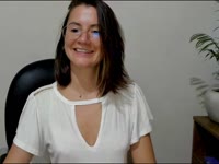 ola, soy una mujer, una chica dulce y traviesa a la que le gusta probar cosas nuevas.¿Quieres descubrir conmigo lo traviesa que puedo ser? estoy esperándote!