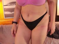 Big boobs + jelly butt + green eyes + friendly lady = ARRIANA. I