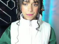 I love to please, follow orders, and smile while I do it.
If you can command firmly and gently, I might get a "good job."
Do you play gently... or on a leash?