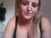 horny  blond girl, i ike to be your slut!