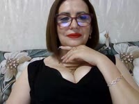 i m super positive woman who knows what mans like i love to share my personality with others,i m intaligent and know how to be interesting to you my dear frind