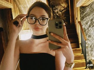 sex web cam chat room MiaForester