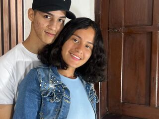 naked cam couple picture CnadyAndOliver