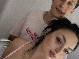 free live chatroom CoraAndOwen