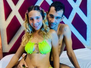 free nude live show JennyAndJuan