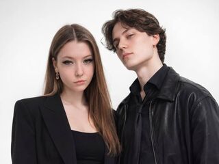 hot chatroom LeoAndMira