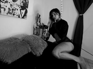 femdom cam show AntonellaBrow