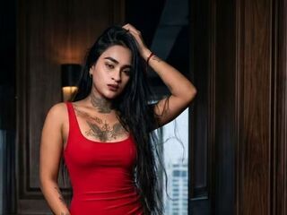 golden shower cam VeraDivine