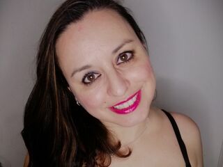 cam slut chat room AdelaAlbaNatural