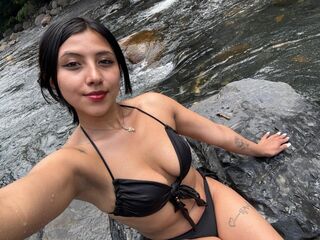 naked camgirl fingering pussy AgatheRoux
