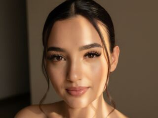 cam girl photo AlaiaHarpers