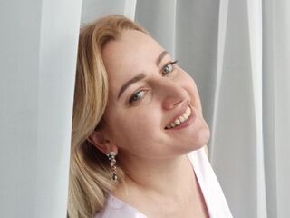 hot cam girl masturbating with sextoy AlexaDeneuve