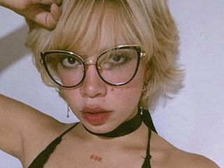 beautiful girl cam AmelieMari