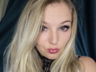 masturbating cam girl AnaysAnao