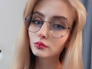 free chatroom AnnisGossett