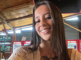 kinky cam BellaLeroi