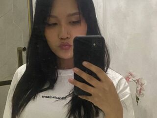 naked webcam girl fingering BerniceMaguire