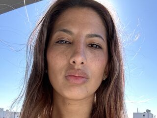 hot camwhore CarisimaVictoria