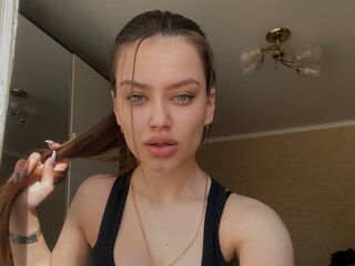 cam girl playing with vibrator CarmenWilliams