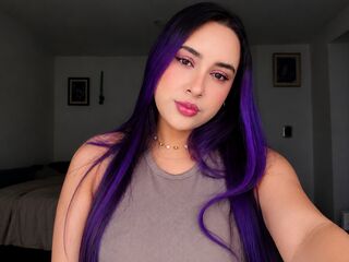camslut showing tits ChloeRici