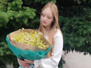 cam girl fingering ChristieBrozyna