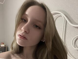 beautiful cam girl CutieKit