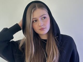 chat live cam DainaFranklin