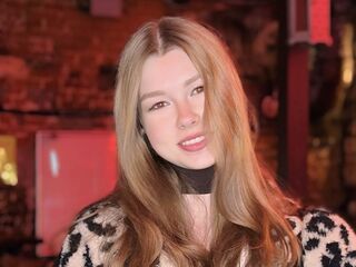 hot girl cam DainaThroneberry