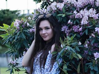 fingering camgirl DaisyAngrisano