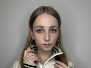 Kinky webcam girl DessieBusche