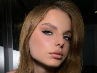 hot cam show DoraWilliams