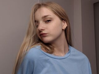 naked cam chatroom EdinaBurtt