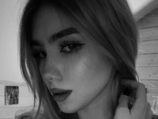 camwhore nude EmmaBlond