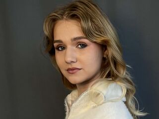 chatroom webcam HelenPetrini