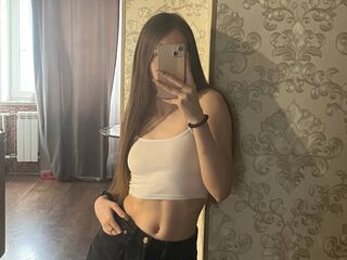 cam girl playing with sextoy HilaryLukas