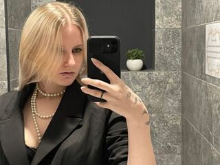 fingering girl webcam picture JenaeMcquillen