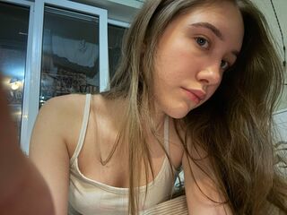 cam girl masturbating with dildo JeniseLozado