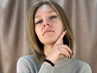 camgirl masturbating with sex toy JerryHemsley
