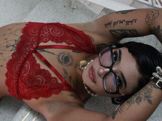 camslut showing tits JessiHilton