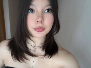 naughty cam girl masturbating JulienneCharters