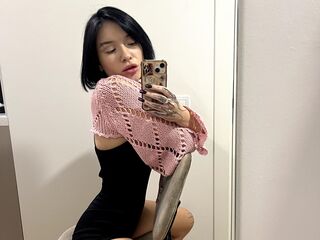 naked cam girl gallery KiraNyx