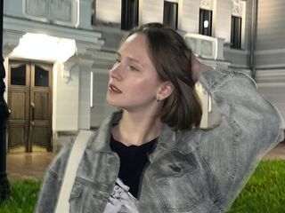 cam whore KrissyJn