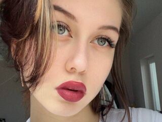 naughty cam girl fingering shaved pussy LanoraPurkett