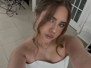 naked camgirl fingering pussy LilianVanarsdale