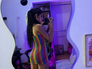 camwhore fingering pussy LilyCastle