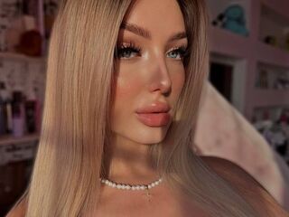 nude webcam LisaLewisa