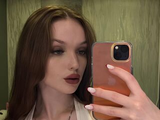 camslut showing tits LissaPayor