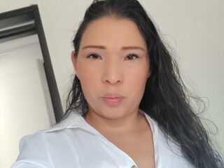 camslut masturbating LuceroMariap