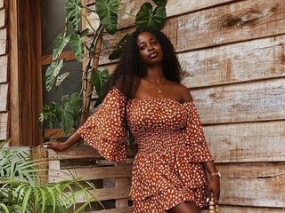 camgirl playing with sextoy LuluWilde