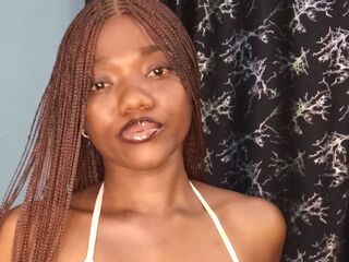 camgirl showing tits LunaVerona